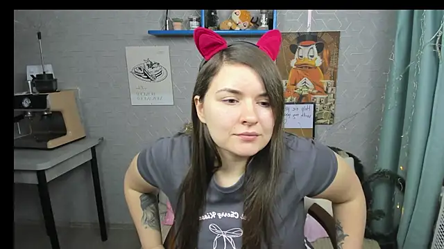 Snapshot of LineraPitts chatting on January 2, 2:46 pm LineraPitts online show from January 2, 2:46 pm