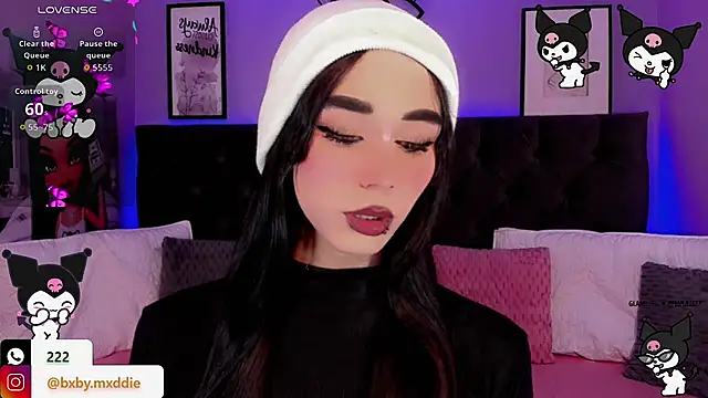 kimMaddiee online show from October 13, 6:46 am