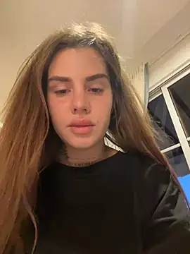 Snapshot of EmiliaCatalina chatting on February 21, 10:59 pm EmiliaCatalina online show from February 21, 10:59 pm