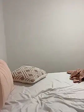 Snapshot of EmiliaCatalina chatting on September 24, 11:52 pm EmiliaCatalina online show from September 24, 11:52 pm