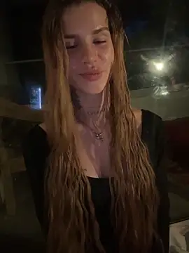 Snapshot of EmiliaCatalina chatting on June 8, 11:49 pm EmiliaCatalina online show from June 8, 11:49 pm