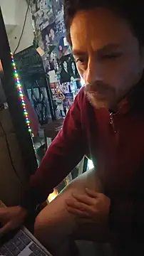 Snapshot of Ianmoran chatting on December 14, 12:54 pm Ianmoran online show from December 14, 12:54 pm