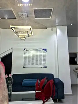 Snapshot of laura_bassi chatting on September 13, 3:50 am laura bassi online show from September 13, 3:50 am