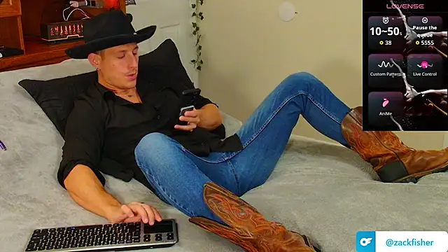 Snapshot of zack_Fisher chatting on September 22, 10:01 pm zack Fisher online show from September 22, 10:01 pm