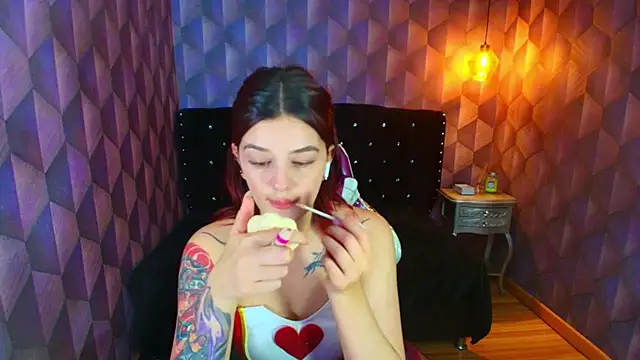 Snapshot of LiaHarryis chatting on October 31, 5:36 pm LiaHarryis online show from October 31, 5:36 pm