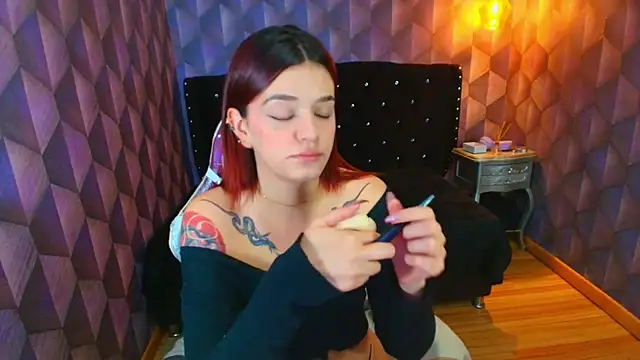 Snapshot of LiaHarryis chatting on November 14, 6:17 pm LiaHarryis online show from November 14, 6:17 pm