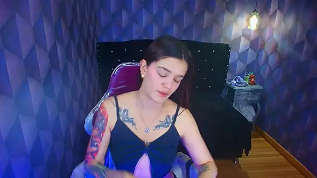 Snapshot of LiaHarryis chatting on July 9, 4:33 pm LiaHarryis online show from July 9, 4:33 pm