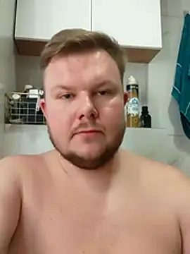 Snapshot of titovilan_PL chatting on March 7, 3:25 am titovilan PL online show from March 7, 3:25 am