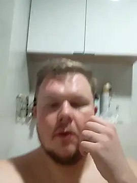 Snapshot of titovilan_PL chatting on March 13, 2:51 am titovilan PL online show from March 13, 2:51 am