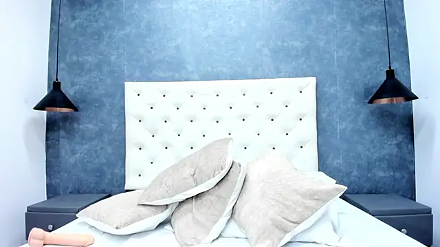 Snapshot of NICOLSKINNY1 chatting on October 8, 9:56 pm NICOLSKINNY1 online show from October 8, 9:56 pm