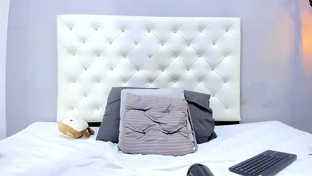 Snapshot of NICOLSKINNY1 chatting on July 30, 9:47 pm NICOLSKINNY1 online show from July 30, 9:47 pm