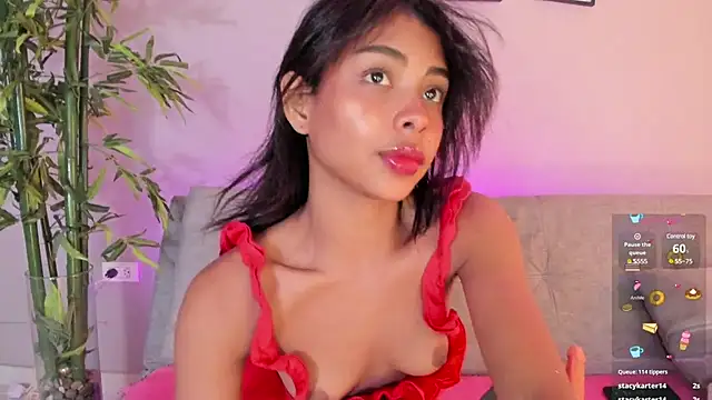 cinnamon kyla online show from February 1, 10:02 pm