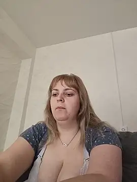 Lady nice cat online show from June 12, 6:01 am