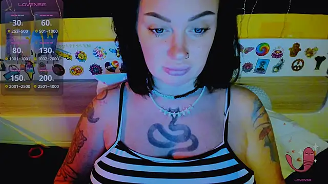 EllieOz online show from November 26, 2:07 pm