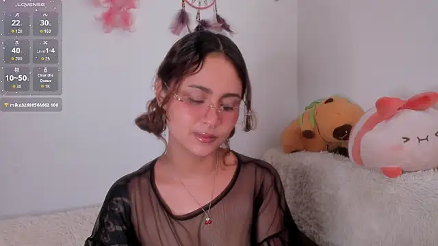 Violette-Ramirez01 online show from February 12, 10:16 pm