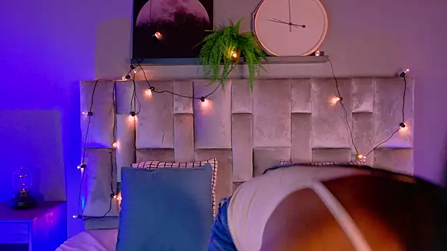 nahomi campbell online show from October 18, 7:36 pm