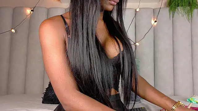 nahomi campbell online show from August 3, 8:34 pm