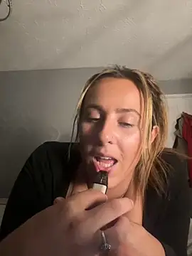 Snapshot of Miss_emilee chatting on September 13, 6:51 pm Miss emilee online show from September 13, 6:51 pm