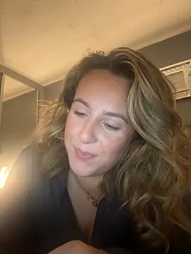 Snapshot of Miss_emilee chatting on October 11, 8:18 pm Miss emilee online show from October 11, 8:18 pm