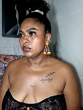 Snapshot of miss-jackson1 chatting on February 18, 3:31 am miss-jackson1 online show from February 18, 3:31 am