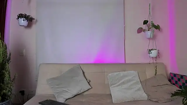 roselinedior online show from February 3, 3:49 pm