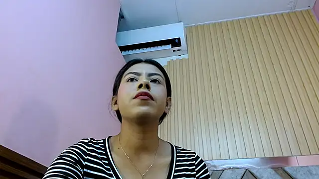 Snapshot of VeronicaRobles chatting on October 30, 9:15 pm VeronicaRobles online show from October 30, 9:15 pm