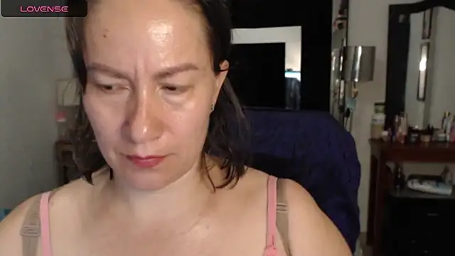 Snapshot of CATRINA-83 chatting on May 9, 11:37 am CATRINA-83 online show from May 9, 11:37 am