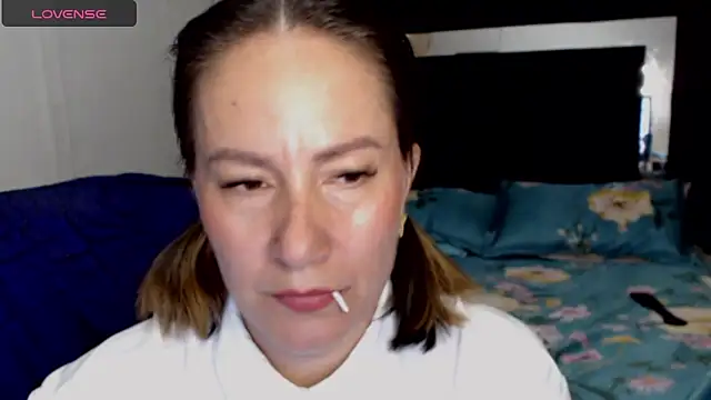 Snapshot of CATRINA-83 chatting on May 11, 4:04 pm CATRINA-83 online show from May 11, 4:04 pm