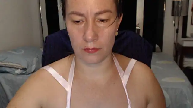 Snapshot of CATRINA-83 chatting on July 18, 2:32 pm CATRINA-83 online show from July 18, 2:32 pm