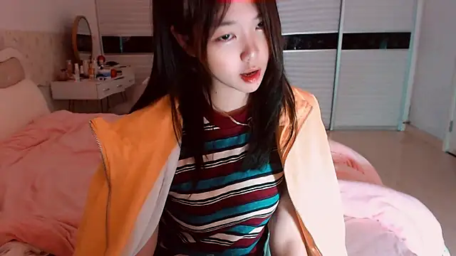 -Lucky Girl online show from April 23, 2:13 am