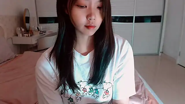 -Lucky Girl online show from June 10, 2:01 am