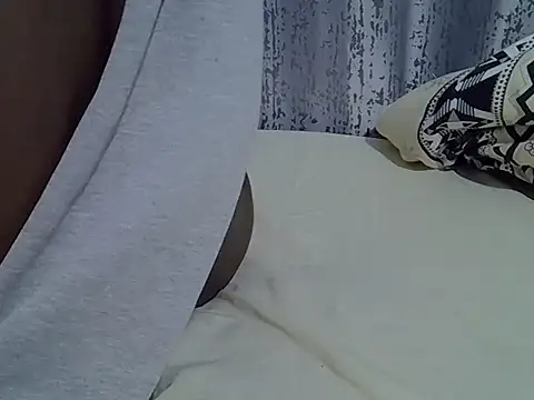 Snapshot of sweet_veee chatting on September 27, 7:35 am sweet veee online show from September 27, 7:35 am