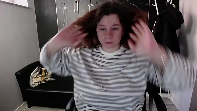 littleviki7 online show from March 18, 6:27 am