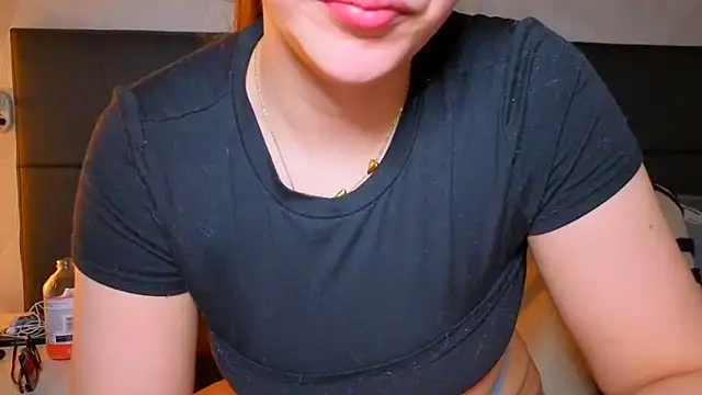 Snapshot of Sweetninaaa chatting on May 26, 12:45 pm Sweetninaaa online show from May 26, 12:45 pm