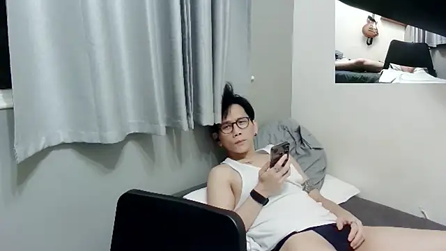 Snapshot of UndreamtM chatting on September 14, 1:54 pm UndreamtM online show from September 14, 1:54 pm