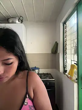 emmyjhonson07 online show from March 7, 1:30 pm