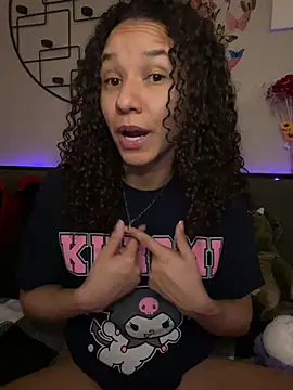 Snapshot of _Neeka_ chatting on December 11, 4:07 am Neeka online show from December 11, 4:07 am