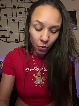 Snapshot of _Neeka_ chatting on December 17, 3:39 am Neeka online show from December 17, 3:39 am