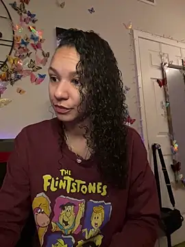 Snapshot of _Neeka_ chatting on December 21, 1:10 pm Neeka online show from December 21, 1:10 pm