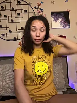 Snapshot of _Neeka_ chatting on January 17, 11:17 am Neeka online show from January 17, 11:17 am