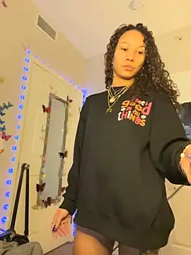 Snapshot of _Neeka_ chatting on November 20, 3:12 pm Neeka online show from November 20, 3:12 pm