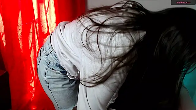 Snapshot of SamanthaRoldaan chatting on January 18, 4:42 pm SamanthaRoldaan online show from January 18, 4:42 pm