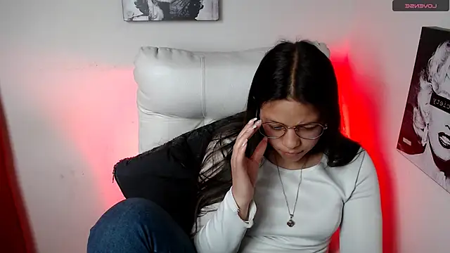 Snapshot of SamanthaRoldaan chatting on January 28, 4:41 pm SamanthaRoldaan online show from January 28, 4:41 pm