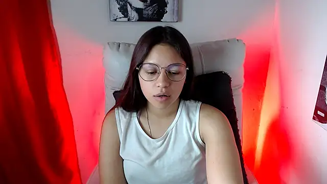 Snapshot of SamanthaRoldaan chatting on January 31, 5:32 pm SamanthaRoldaan online show from January 31, 5:32 pm