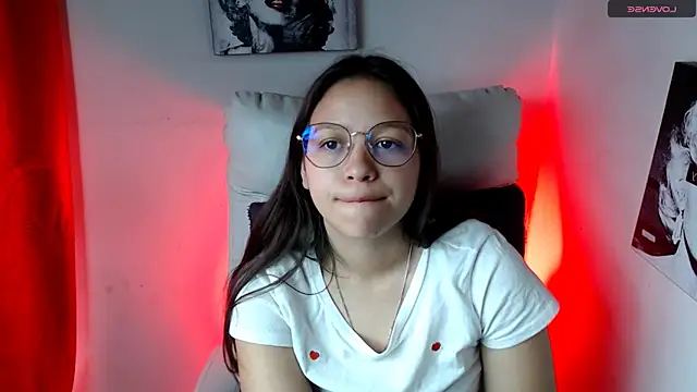 Snapshot of SamanthaRoldaan chatting on February 7, 4:46 pm SamanthaRoldaan online show from February 7, 4:46 pm