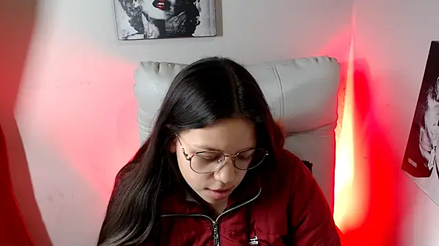 Snapshot of SamanthaRoldaan chatting on February 11, 7:27 pm SamanthaRoldaan online show from February 11, 7:27 pm