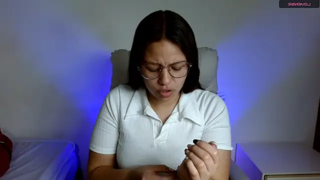 Snapshot of SamanthaRoldaan chatting on February 20, 8:14 pm SamanthaRoldaan online show from February 20, 8:14 pm