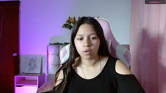 Snapshot of SamanthaRoldaan chatting on February 23, 11:58 pm SamanthaRoldaan online show from February 23, 11:58 pm