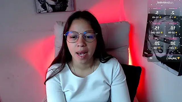 Snapshot of SamanthaRoldaan chatting on February 28, 1:58 pm SamanthaRoldaan online show from February 28, 1:58 pm