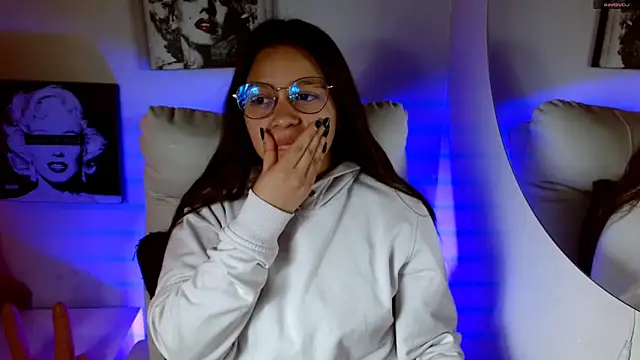 Snapshot of SamanthaRoldaan chatting on September 10, 2:50 pm SamanthaRoldaan online show from September 10, 2:50 pm